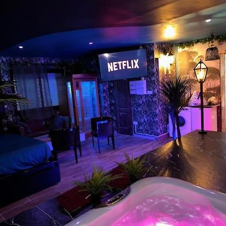 Marbella Logement Privatif -Jacuzzi-Sauna La Valette-du-Var Exteriör bild